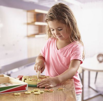 Image 3 of Pizza Party - Wooden Pizza - Melissa and Doug (£16.99)