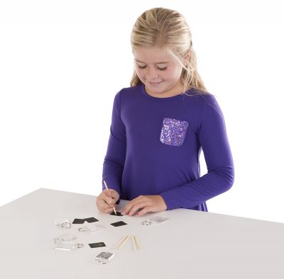 Image 2 of Scratch Art Key Chain Party Pack - Melissa and Doug (£3.99)